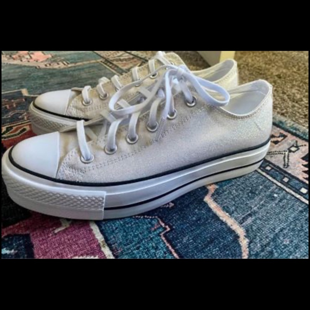 Women’s platform converse